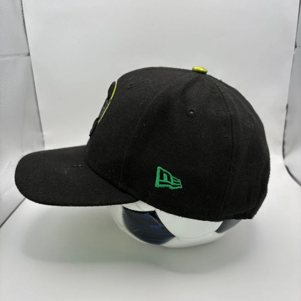 New Era‎ Star Wars Rogue One Darth Vader 9FIFTY Youth Snapback Hat Black Neon